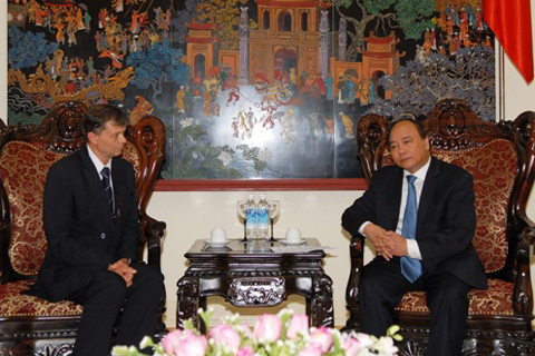 ທ່ານຮອງນາຍົກລັດຖະ ມົນຕີ ຫງວຽນຊວນຟຸກ ຕ້ອນຮັບປະທານສະຫະພັນກະສິກຳອົງຄະທາດສາກົນ